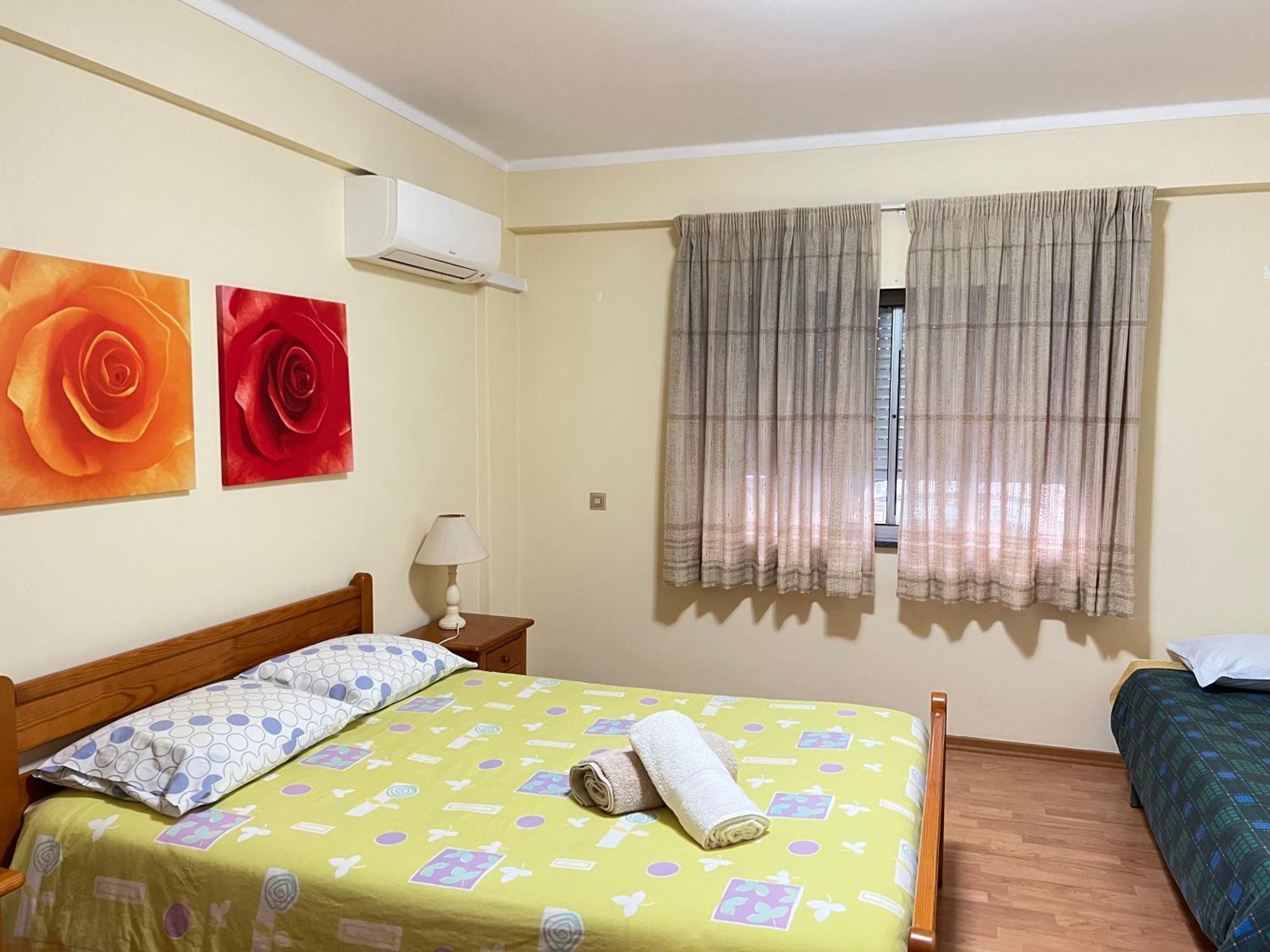 Center House Apartment Faro Exterior photo